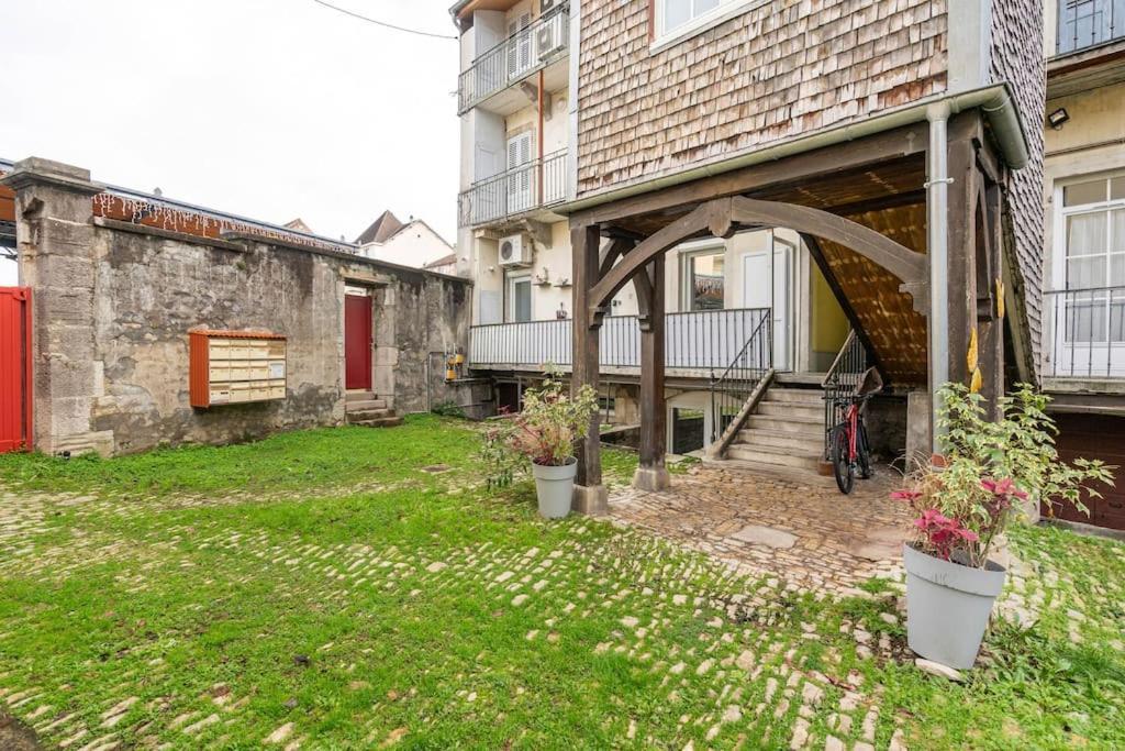 Superbe Appartement Avec Parking Gratuit Lons-le-Saunier Dış mekan fotoğraf